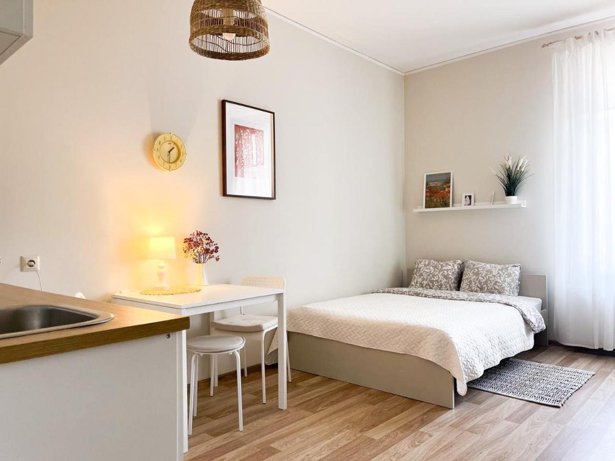 Cosy Apartment In Riga With Free Parking Exterior photo
